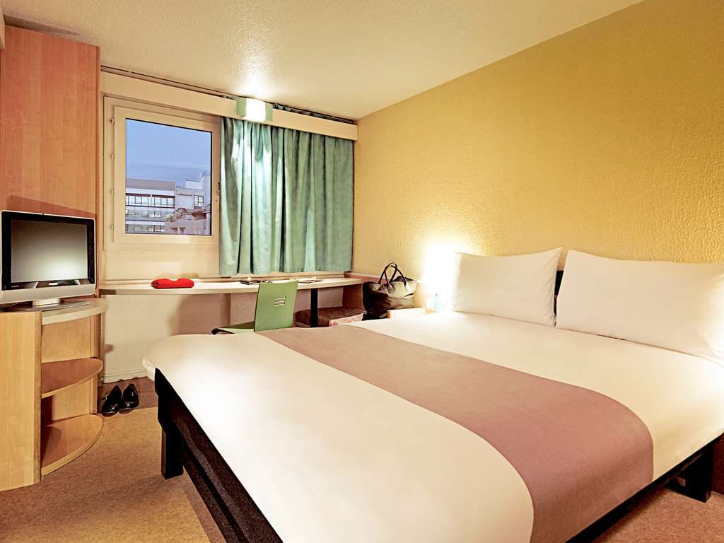 Отель Ibis Paris Le Bourget Ла-Курнёв Номер фото